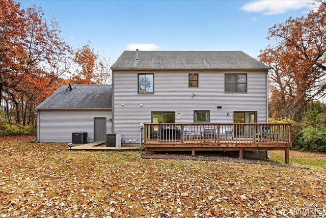 6589 Oak Hill Manor, Glen Carbon, IL 62034