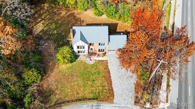 6589 Oak Hill Manor, Glen Carbon, IL 62034