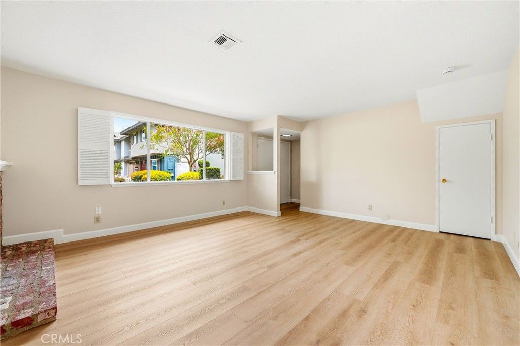 Image 11 of property listing at 1447 Sycamore, Tustin, CA 92780