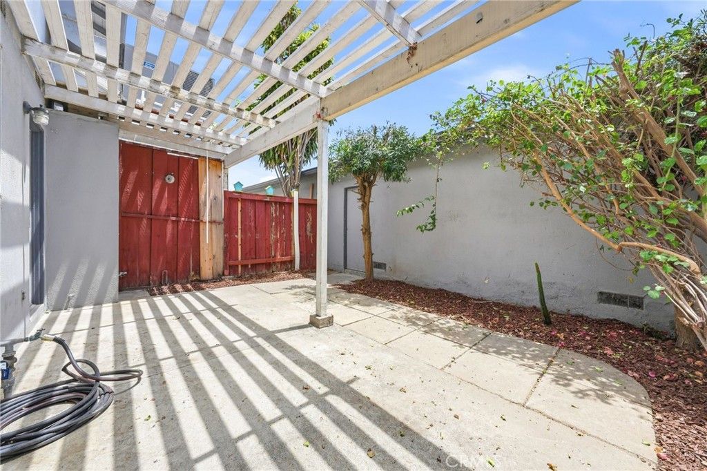 Image 19 of property listing at 1447 Sycamore, Tustin, CA 92780