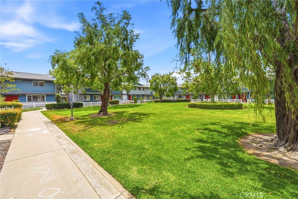 Image 7 of property listing at 1447 Sycamore, Tustin, CA 92780