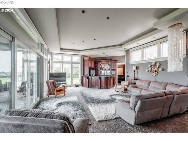 2554 COLE Rd, Salem, OR 97306