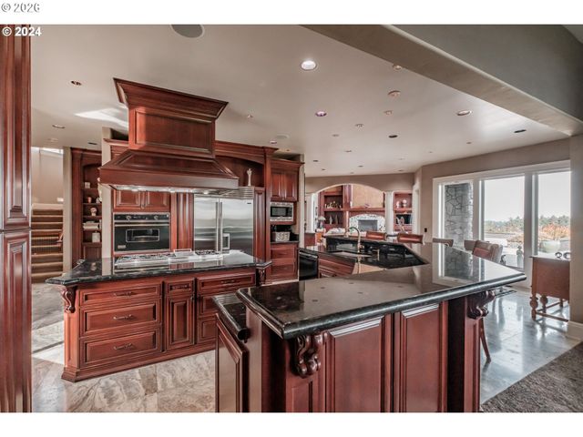 2554 COLE Rd, Salem, OR 97306