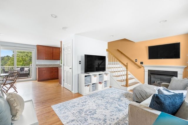 25 Gordon Rd, Lynn, MA 01904