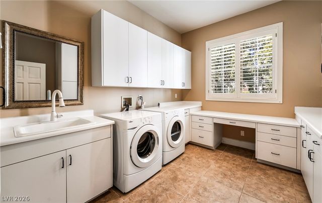 2202 Chatsworth Court, Henderson, NV 89074