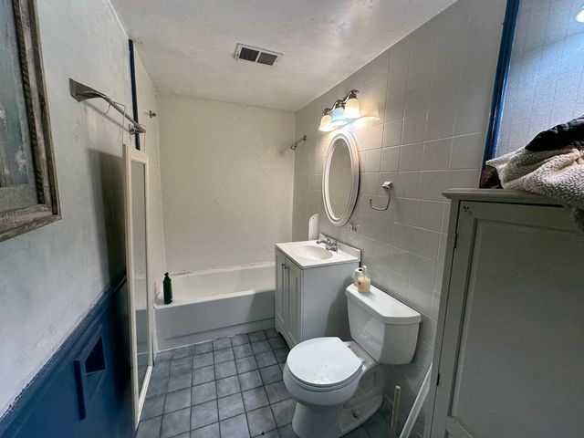 18524 Lyn Court, Homewood, IL 60430