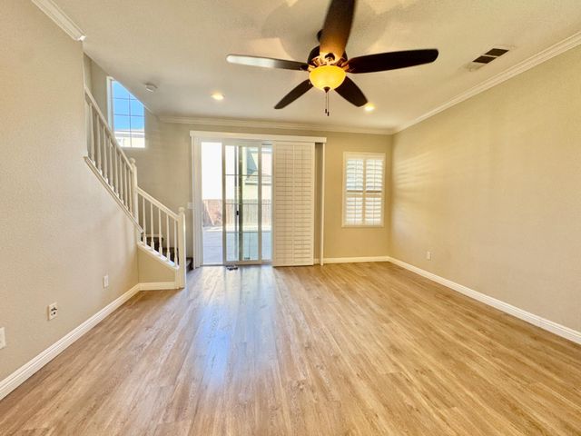 8200 Winterhead, Sacramento, CA 95823