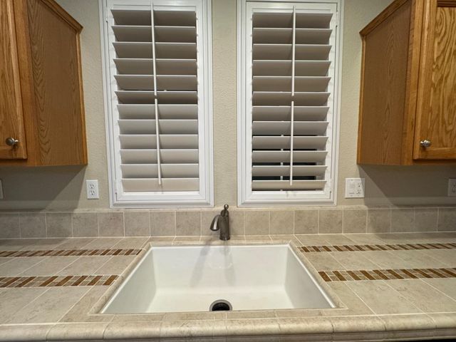 8200 Winterhead, Sacramento, CA 95823