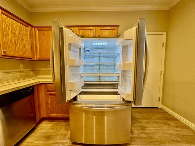 8200 Winterhead, Sacramento, CA 95823