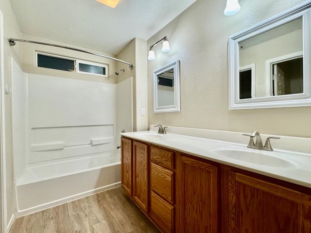 8200 Winterhead, Sacramento, CA 95823