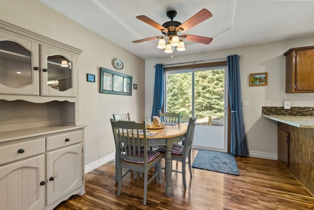 28013 N Bear Lake Rd, Chattaroy, WA 99003