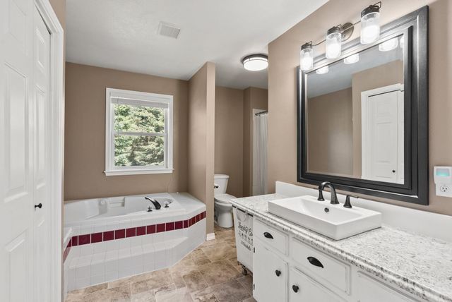 28013 N Bear Lake Rd, Chattaroy, WA 99003