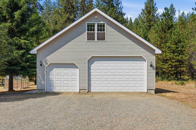 28013 N Bear Lake Rd, Chattaroy, WA 99003