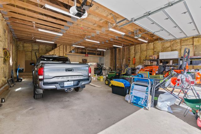 28013 N Bear Lake Rd, Chattaroy, WA 99003