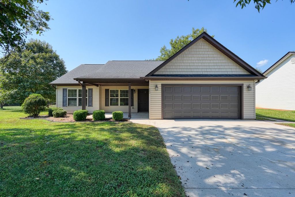 443 Mandys Meadow Drive, Inman, SC 29349