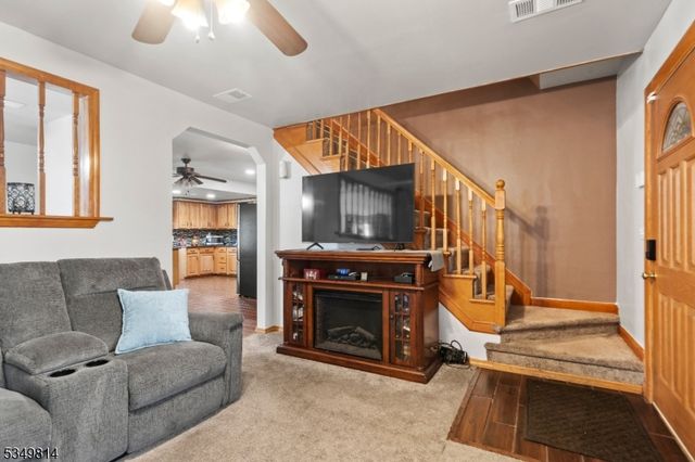 25 Allan Dr, North Arlington Boro, NJ 07031