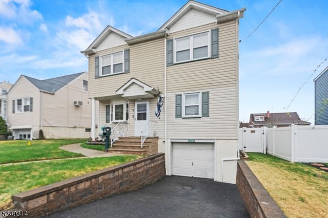 25 Allan Dr, North Arlington Boro, NJ 07031