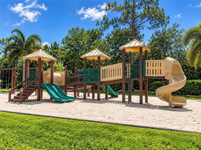 8275 Ibis Club DR 706, Naples, FL 34104