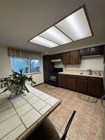 8515 Gardena Road, Lakeside, CA 92040