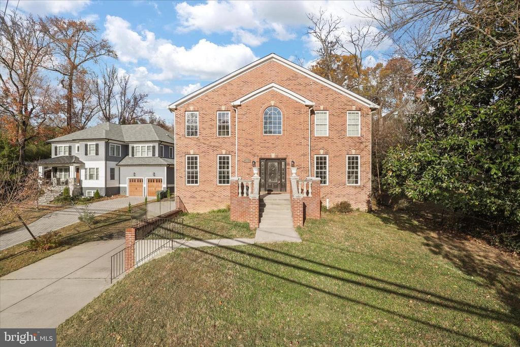 2659 MILITARY RD, Arlington, VA 22207