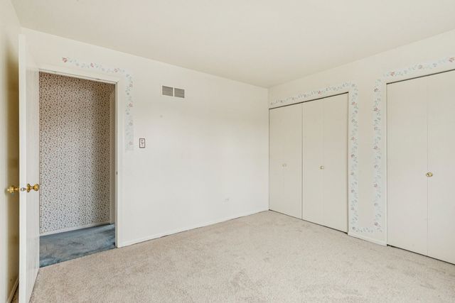 18604 Carpenter Street, Homewood, IL 60430