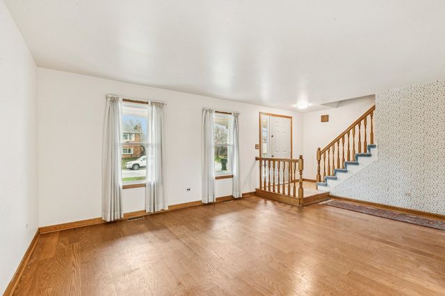 18604 Carpenter Street, Homewood, IL 60430