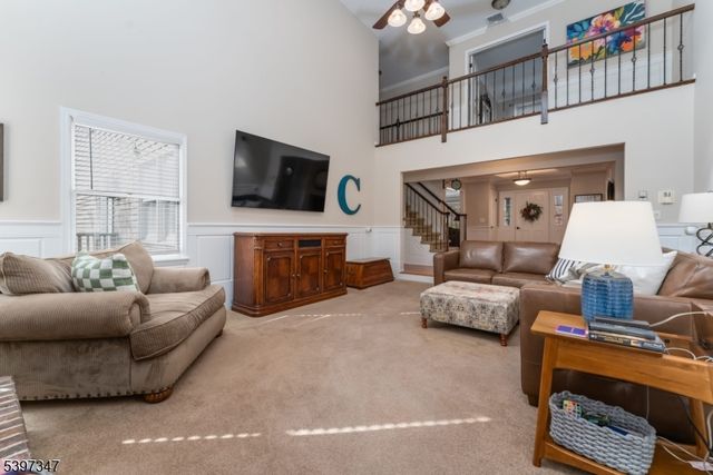 12 Woodside Ln, Raritan Twp., NJ 08822