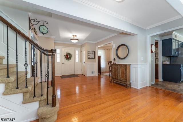 12 Woodside Ln, Raritan Twp., NJ 08822