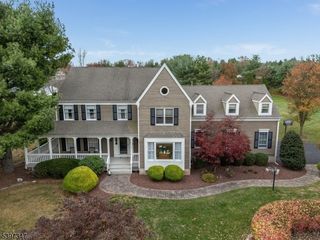 12 Woodside Ln, Raritan Twp., NJ 08822