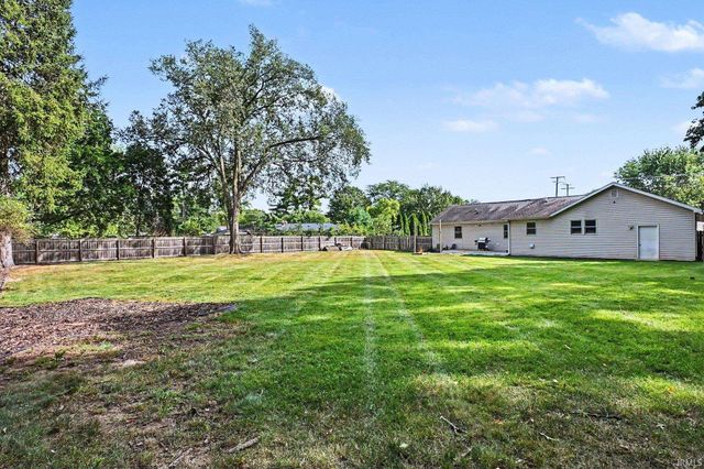 54551 Ash Road, Osceola, IN 46561