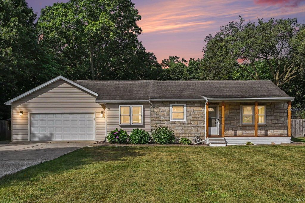 54551 Ash Road, Osceola, IN 46561