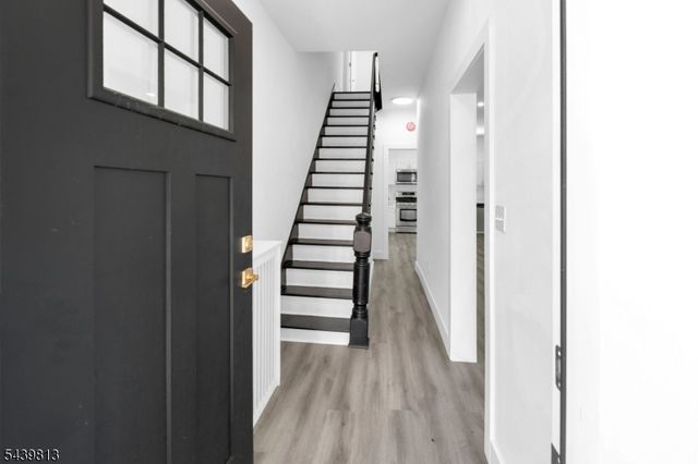 101 Garside St, Newark City, NJ 07104