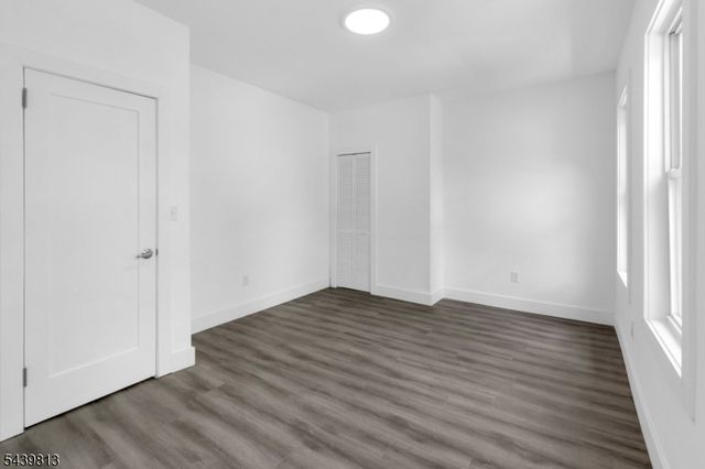 101 Garside St, Newark City, NJ 07104