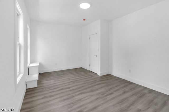 101 Garside St, Newark City, NJ 07104