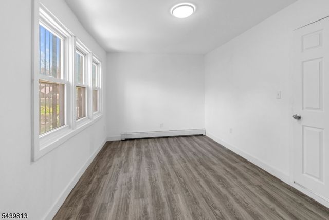 101 Garside St, Newark City, NJ 07104