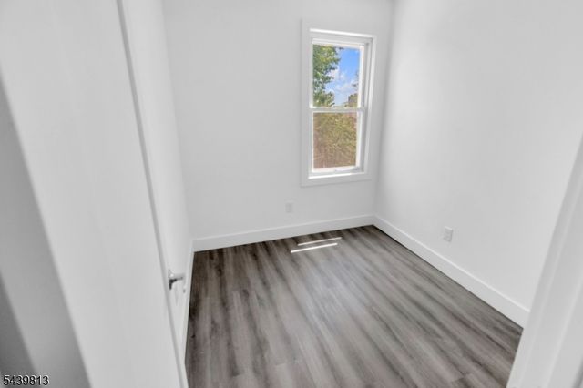 101 Garside St, Newark City, NJ 07104