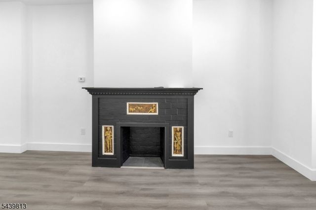 101 Garside St, Newark City, NJ 07104
