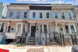 101 Garside St, Newark City, NJ 07104