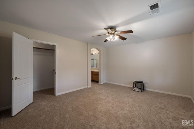 11012 Snowcreek Falls Avenue, Bakersfield, CA 93312