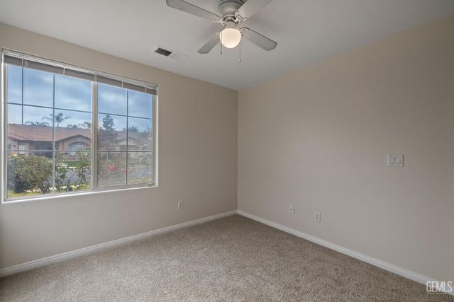 11012 Snowcreek Falls Avenue, Bakersfield, CA 93312