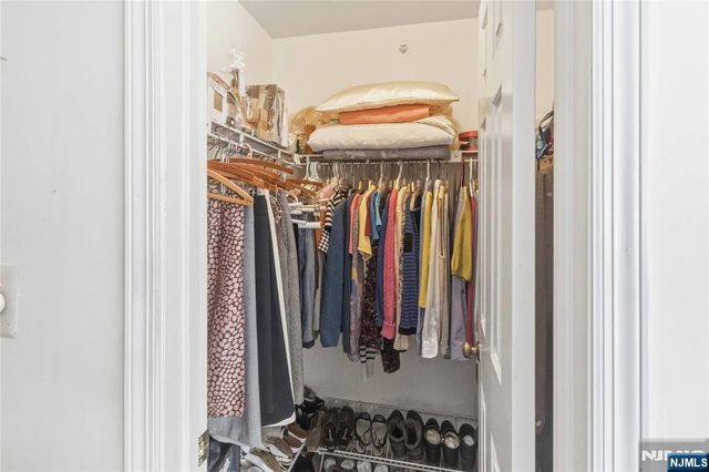 1306 Faulkner Court, Mahwah, NJ 07430