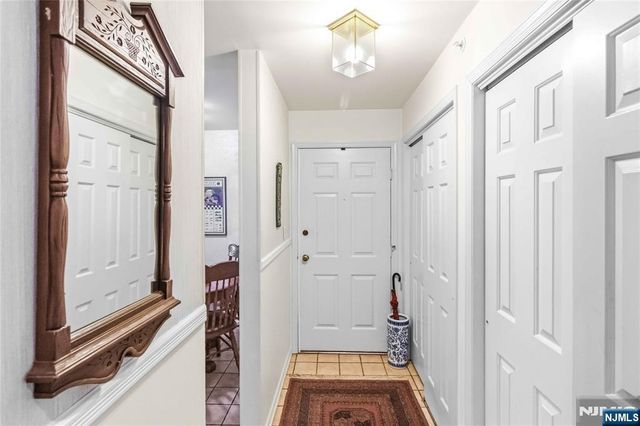 1306 Faulkner Court, Mahwah, NJ 07430