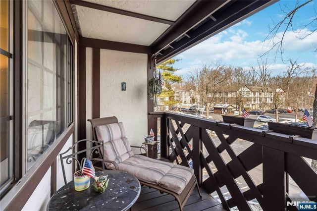 1306 Faulkner Court, Mahwah, NJ 07430