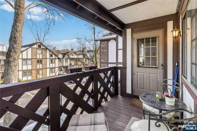 1306 Faulkner Court, Mahwah, NJ 07430