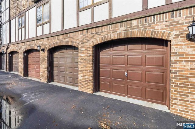 1306 Faulkner Court, Mahwah, NJ 07430