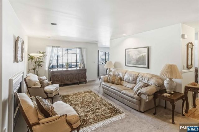 1306 Faulkner Court, Mahwah, NJ 07430