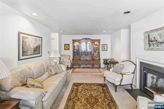 1306 Faulkner Court, Mahwah, NJ 07430