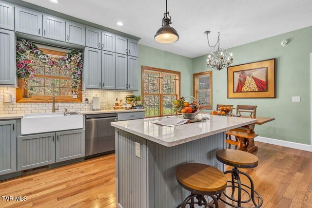 625 Heaton Creek Road, Roan Mountain, TN 37687