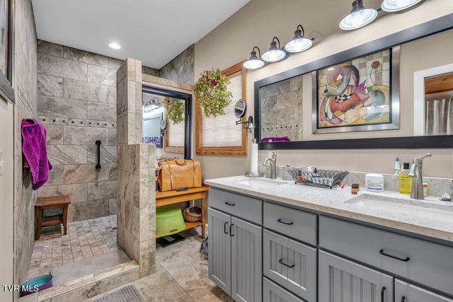 625 Heaton Creek Road, Roan Mountain, TN 37687