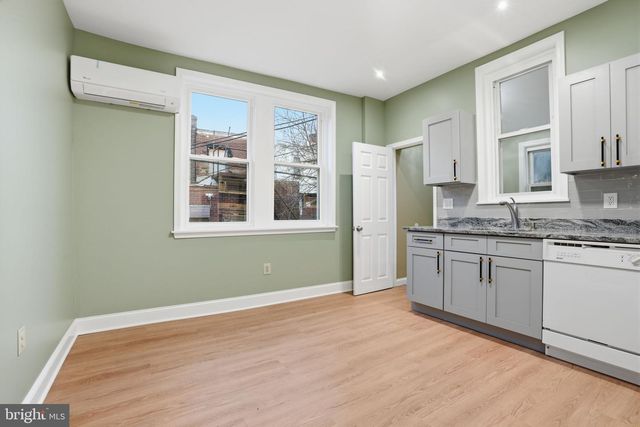 5604 2ND ST, Philadelphia, PA 19120
